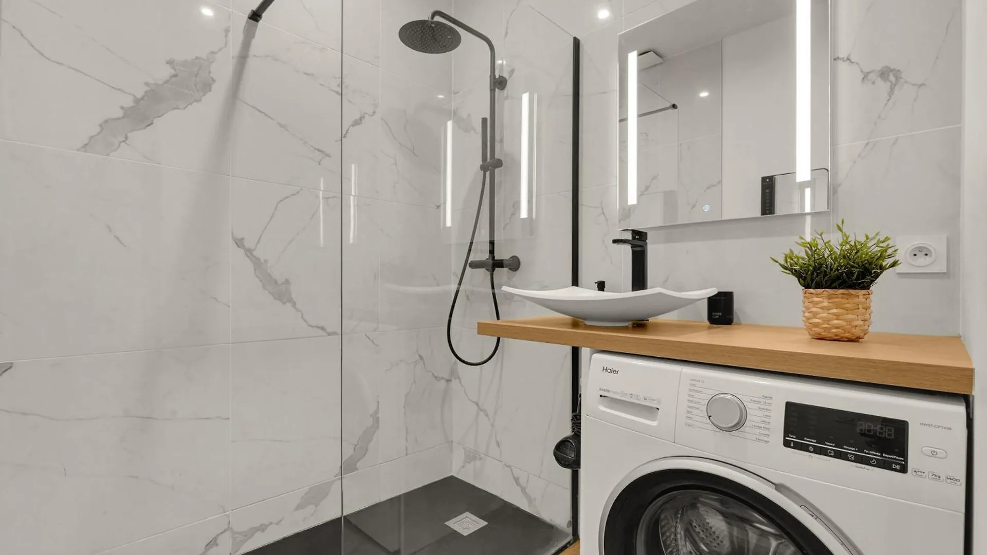Le Floral - Cosy Studio Climatise Avec Parking Prive Et Netflix Toulouse