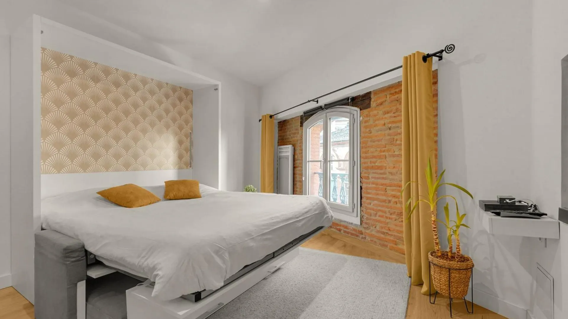 Le Floral - Cosy Studio Climatise Avec Parking Prive Et Netflix Toulouse Apartment